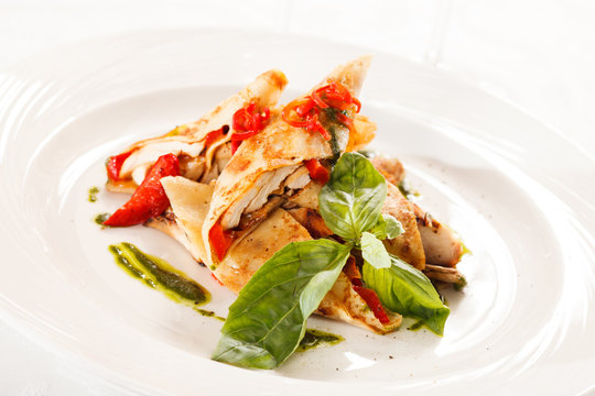 crepes with chicken and vegetables