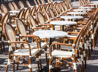 sidewalk cafe