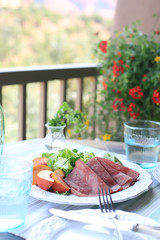 テラスでランチ