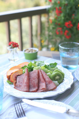 テラスでお食事