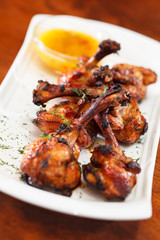 Chicken wings with sauce