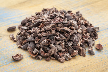 raw cacao nibs