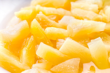 concerved pineapple chunks