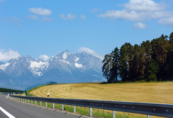 Road to the mountain spring view.