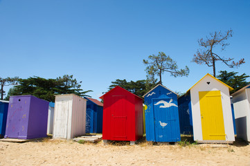 Obraz na płótnie Canvas Chatki Plaża na wyspie Oleron we Francji