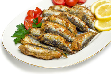 Vassoio di sardine ripiene e panate