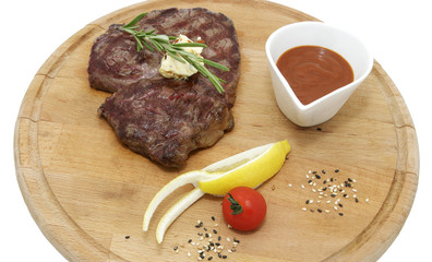 Стейк и томатный острый соус
