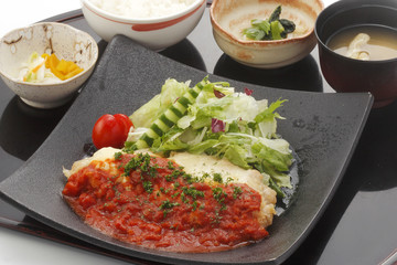 トマトチーズカツ定食