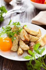 Baked potatoes with garlic