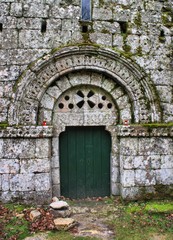Fototapeta na wymiar Portal românico do mosteiro de Pitões das Júnias