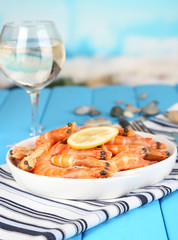 Shrimps with lemon