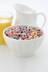 Delicious kids cereal loops with a fruit flavor