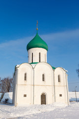 Fototapeta na wymiar white steeple church with domes