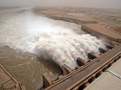 Staudamm Merowe im Sudan - Ausfluss von Wassermassen