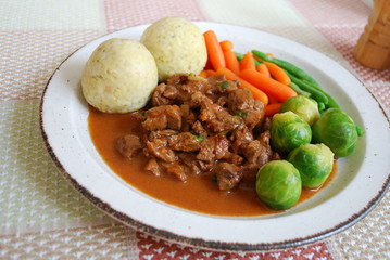 Wildschweingulasch