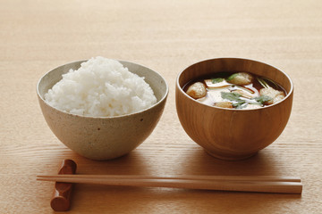 ご飯とみそ汁