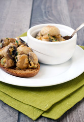 Garlic mushrooms