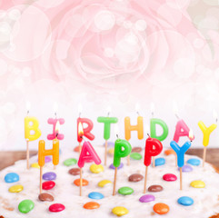 leckerer bunter Geburtstagskuchen