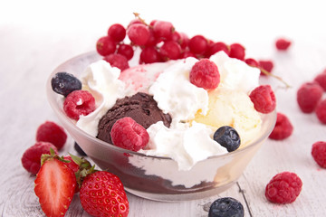 ice cream and berries fruits