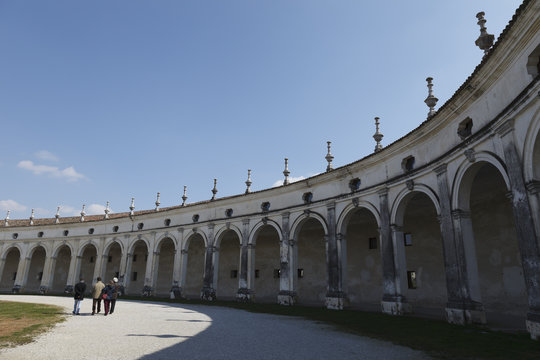 Colonnato dell'esedra, Villa Manin