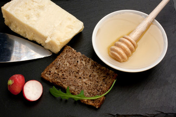 Formaggio e miele