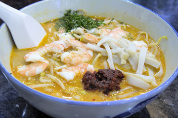 Singapore Laksa with Prawns Macro