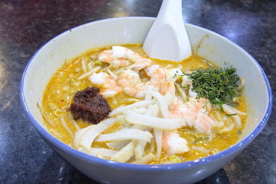 Singapore Laksa With Prawns