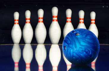 Naklejka premium Bowling alley