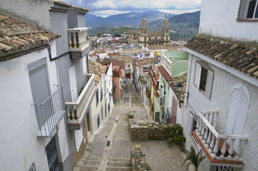 Vista de la catedrla de jaen a traves del barrio de la madalena. - obrazy, fototapety, plakaty
