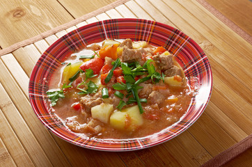l Hungarian hot goulash soup