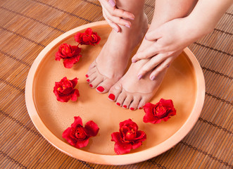 Obraz na płótnie Canvas Kobieta Feet dojazd aromaterapii