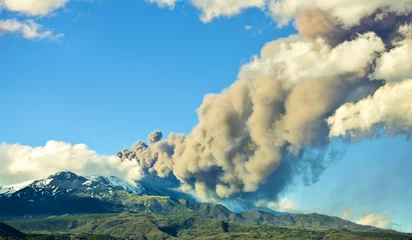 Papier Peint photo Lavable Volcan Volcan en éruption