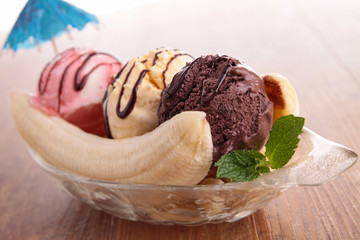 banana split