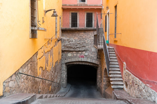 Entrance to the main tunnel of Guanajuato (Mexico)