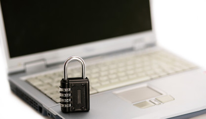 Laptop mit Schloss