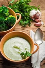 Cream of broccoli soup with parsley