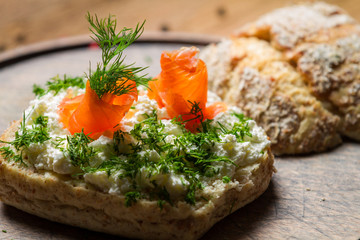 Sandwich with cottage cheese, salmon and dill