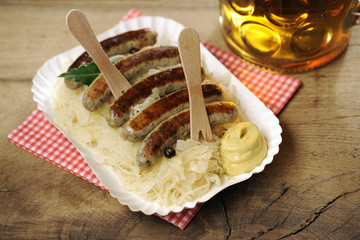 Sauerkraut + Nuernberger Bratwuerstchen