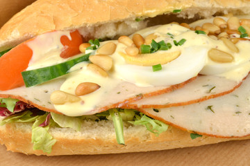 Luxury pistolet with chicken.