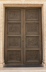 Fototapeta na wymiar Door of the Cathedral St James
