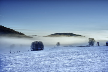 Nebel im Skigebiet HDR
