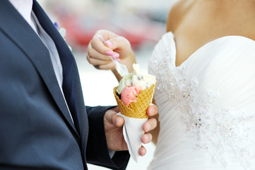 bride with an ice-cream
