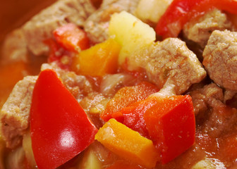 l Hungarian hot goulash soup