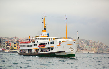 Fototapeta na wymiar City ferry crossing the Bosporus in Istanbul