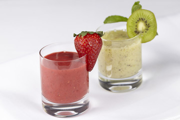 Smoothie - Erdbeeren, Kiwi und Minze