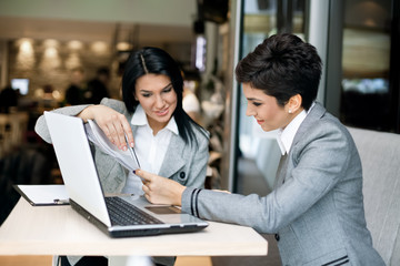 Fototapeta premium Businesswomen at a meeting