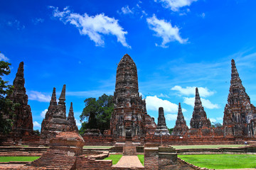 Fototapeta premium Wat Chaiwatthanaram at Ayuthaya province of Thailand