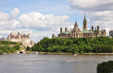 Fototapeta na wymiar Parliament Buildings and Chateau Laurier, Ottawa, Canada