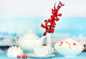 Beautiful white dinner service with an air meringues
