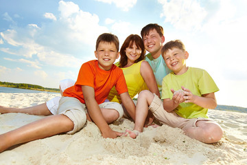 Fototapeta premium Sitting on sand